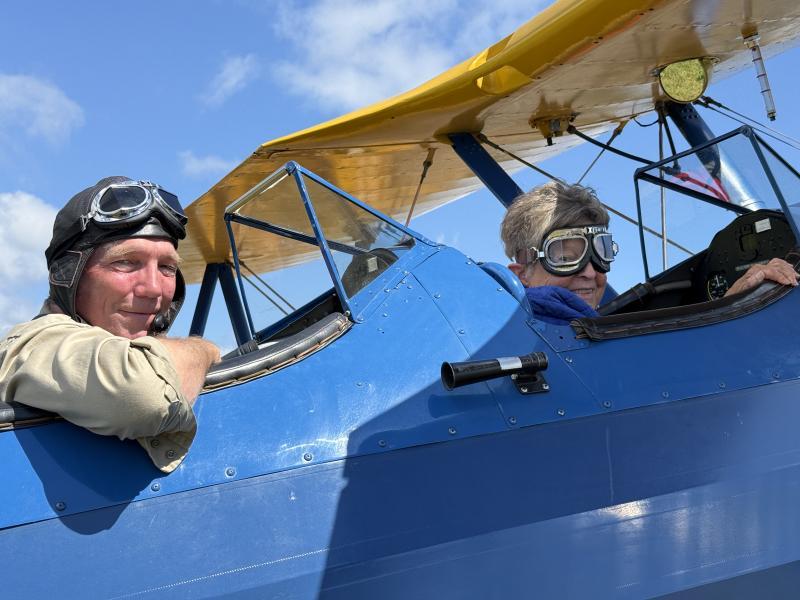 blue airplane