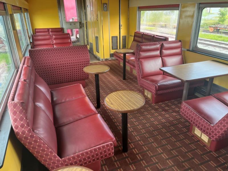 rail car lounge