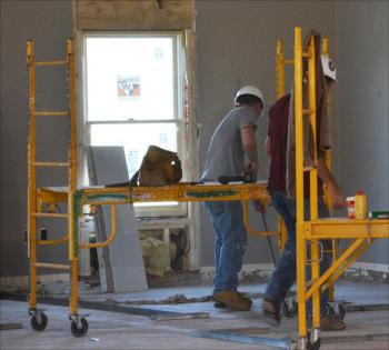 Ganneston Construction Corp. working to renovate 301 Park St. in Rockland. (Photo by Lynda Clancy)