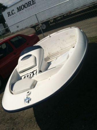 Free jet boat hull (South Portland)