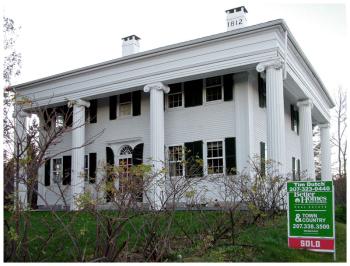 The Johnson-Pratt house on Primrose Hill recently sold to a group that plans to convert it to preschool. (Photo by Ethan Andrews)