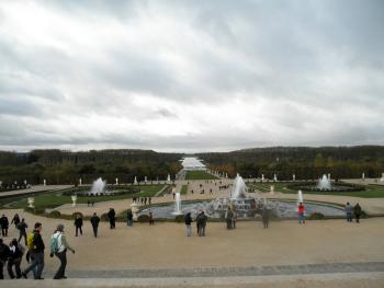 In the royal gardens, fountains and statues abound.