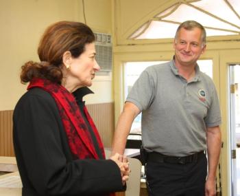 Sen. Olympia Snowe (R-Maine) and Camden Fire Chief Chris Farley. (Photo by Holly S. Edwards)