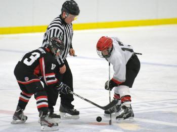 The MCSA Storm Squirts Tier 3 team hosted the Maine Gladiators from Lewiston/Auburn Sunday and the two teams skated to a 4-4 tie. (Photo by Ron Hawkes)