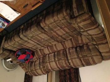 Free couch (Farmington)