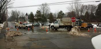 Traffic coming down Belmont toward Union Street is being rerouted the wrong way at the top of Pleasant Street Sunday morning. (Photo by Holly S. Edwards)