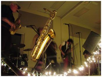 The Hips play covers and originals for a dancing crowd at the Belfast Boathouse. (Photo by Ethan Andrews)