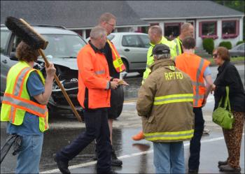 Police, paramedics and firefighters responded to the accident. (Photo by Lynda Clancy)