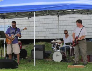 The Captain Obvious Band entertains at Arts in the Park in Beflast. (Photo by Erica Thoms)