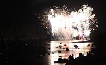 Fireworks light up Camden Harbor Friday night, signaling the end of the first day of the Camden Windjammer Festival, which continues Saturday and Sunday with full schedules of fun activities on and around the harbor and all of downtown. (Photos by Holly S. Edwards)