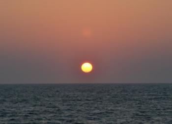 Waiting for the green flash on an Atlantic sunset. (Photo by Lynda Clancy)