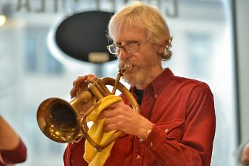 Mike Whitehead at the Sunday Jazz Jam. (Photo by Ron Hawkes)