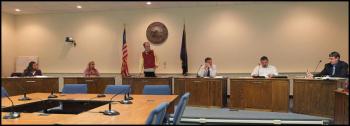 Rockland City Council prepares to begin it Jan. 13 meeting. (Photos by Chris Wolf)