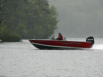 Maine Warden Chris Dyer arrives at the scene on Megunticook Lake. (Photo by Holly S. Edwards)