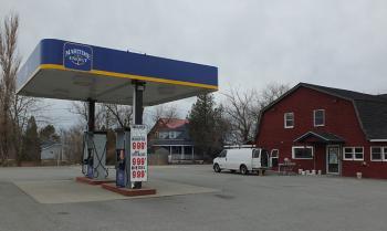 Maritime Farm Store, formally Hoggy's in South Thomaston. Photo by Chris Wolf