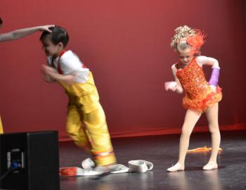 Studio Red, with dancers Lyla Brooks, Preston Henderson, August Knause and Mariah Watkinson, performing “Station.” (Photo by Lynda Clancy)