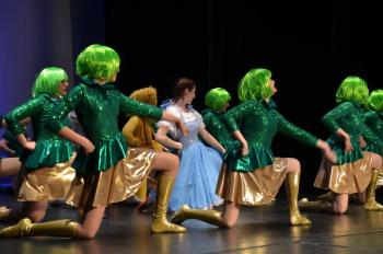 The Atlantic Ballet Company performs jazz ballet to “Welcome to the Emerald City.”