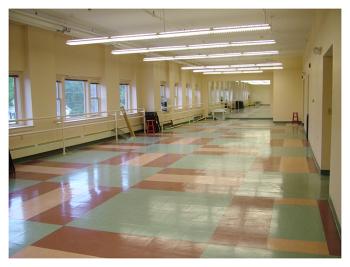 A large studio on an upper floor of the building. (Photo by Ethan Andrews)