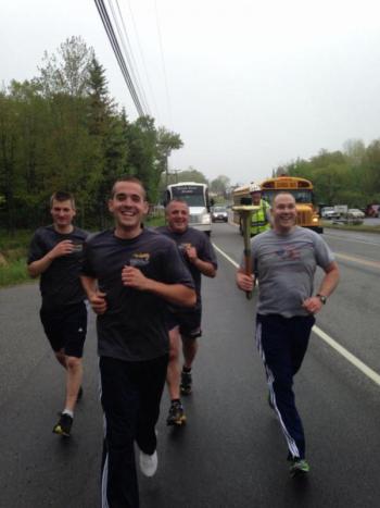 Camden police officers run south through Rockport along Route 1 with the Special Olympics torch. (Photo courtesy Tim Davis)