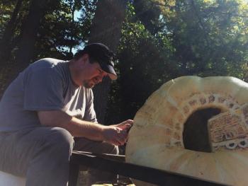 Andy Rice, pumpkin carver, pumpkin carving