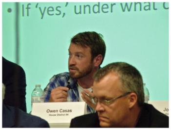 House District 94 candidate Owen Casas of Rockport, center, one of two unenrolled candidates at the legislative candidates’ forum. (Photo by Ethan Andrews)
