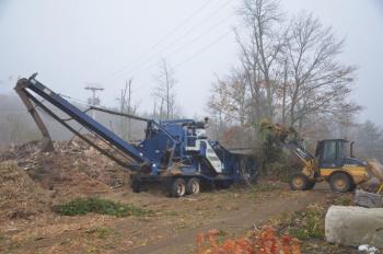 The chipper, doing its thing. (Photo by Lynda Clancy)