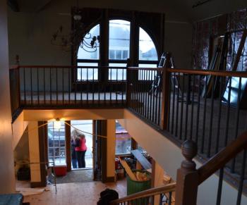 The interior of Uncle Willy’s Candy Shoppe has two floors for candy. (Photo by Lynda Clancy)