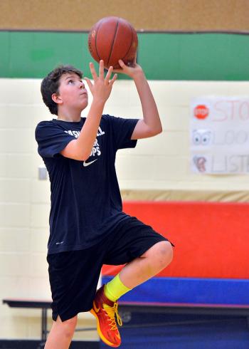 Appleton’s Ethan Ford is an eighth-grade player on the squad. (Photo by Ron Hawkes)