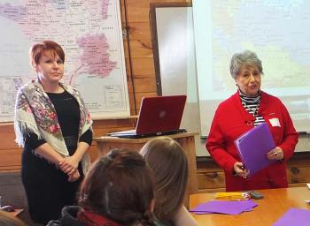 From left, Eva Campbell and Dr. Karolyn Snyder address students as the course begins. (Photo by Chris Wolf)