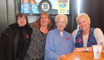 Professional chil/chowder tasters Terry Black, Terri Sukeforth, Alice Knight and Celia Knight..