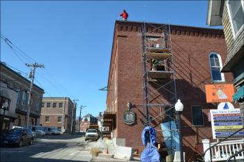 The corner of 16 Bay View Street and the wharf. (Photo by Lynda Clancy)