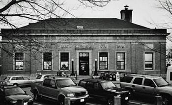 Camden post office as it looks today. (Barbara Dyer photo)