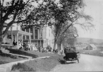 Memorial Day, 1919, at Lincolnville Beach; the glassed-in building was the old Dearborn Store which stood in the parking lot of today’s Spouter Inn. Soldiers were beginning to return from Europe after the November Armistice ending World War I, and the town turned out to welcome the home. There were parades at both the Beach and Center.
Photo courtesy of Lincolnville Historical Society memorial day