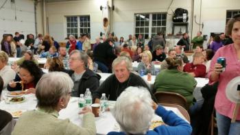 The dinner crowd. (Photo by Sarah Shepherd)