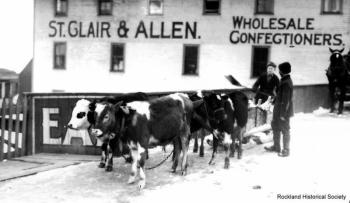 Clearing snow the old fashioned way along Tillson Ave., c.1920. (Photo courtesy Rockland Historical Society)