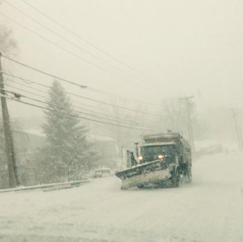 Rockport plow truck tends to business. (Photo by Lynda Clancy)