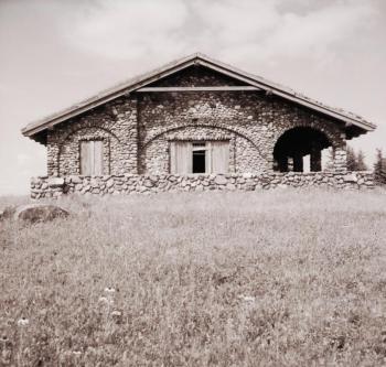 Beech Nut house on top of Beech Hill. (Photo by Carroll Thayer Berry)