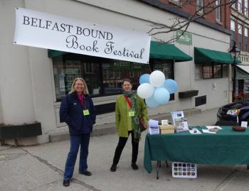 Volunteers Kathy Young (left) and Susan Guthrie. (photo by Erica Thoms)