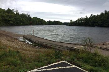 The Megunticook Lake boat launch at Bog Bridge, off Route 105, on Sept. 23. (Photo by Holly S. Edwards)