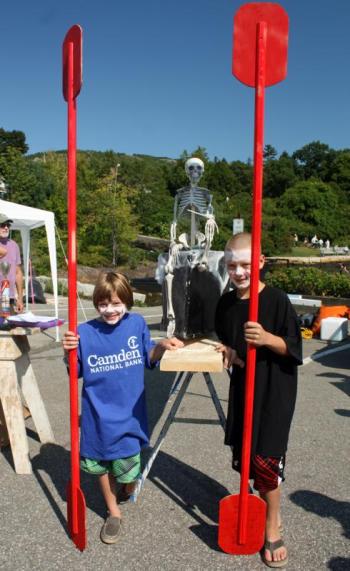 Team Coffin is Chase Laramee, right, and his sister, Charlie Laramee, of South Windsor, Conn. (Photo by Holly S. Edwards)