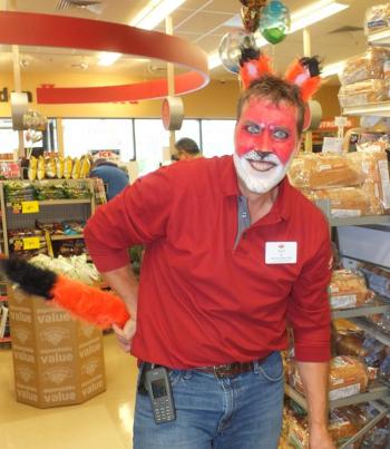 Kurt Rockafellow prowling the isles at Hannafords