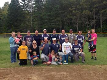 The 2016 Champions, South of the Border. From left in the front row are Andrea Williamson, Sarah Grant, Dwayne Neubig, Andrew Simmons, Steven York and Carlos Arteaga. From left in the back row are Ashley Hunt, Erin Chase, Mike Young, Jeremy Byrd, Mike Jameson, Taylor Williamson, Gordon Simmons, Jarrod Simmons, Eric Hunt and Ashley Geel. (Courtesy Kyle Santheson)