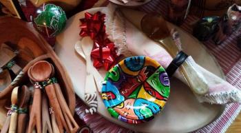 Aina Moja will have a table of Kenyan folk crafts at Saturday’s Holiday Antique and Gift Show.
Photo by Aina Moja kenyan folk craft