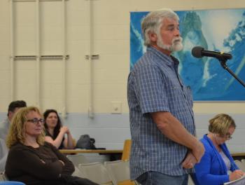 Stuart Smith, of Camden, addresses the SAD 28 School Board. (Photo by Lynda Clancy)
