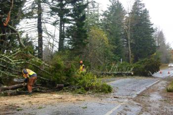 St. George public works crews on Route 131 in Tenants Harbor. (Photo courtesy Steve Cartwright)