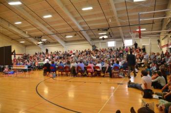 The June 11 SAD 28 meeting drew more than 600 to the Camden-Rockport Middle School gymnasium. (Photo by Lynda Clancy)