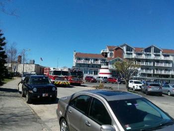 Firefighters are positioning at the Trade Winds Inn in Rockland on the report of smoke inside. (Photo by Sarah Thompson)