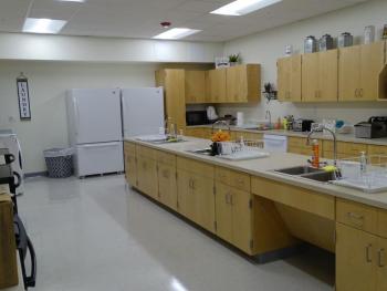 The new home economics room, which is shared with chemistry classes. (photo by Erica Thoms)
