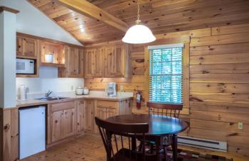 Point Lookout cabin interior (Photo courtesy Crystal Canney/The KnightCanney Group)
