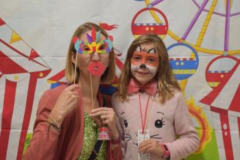 Natalie Jordan and her mother, Gretchen Jordan. (Photo courtesy Thomaston Grammar School)